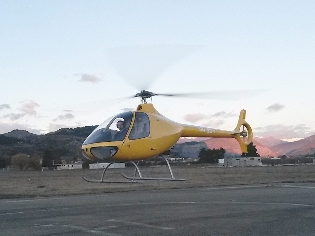 Assemblage d’un Hélicoptère CABRI