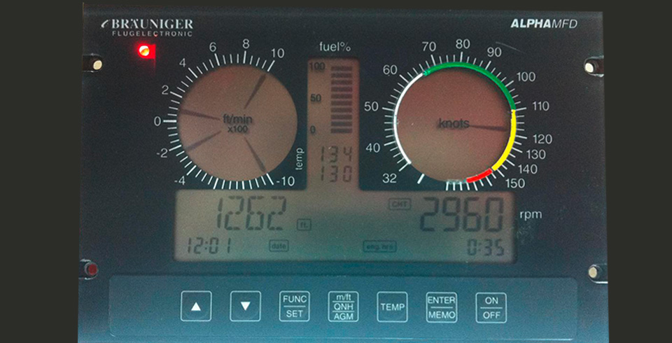 SYSTEME INSTRUMENTATION DE VOL ET MOTEUR BRÄUNINGER FLUGELECTRONIC